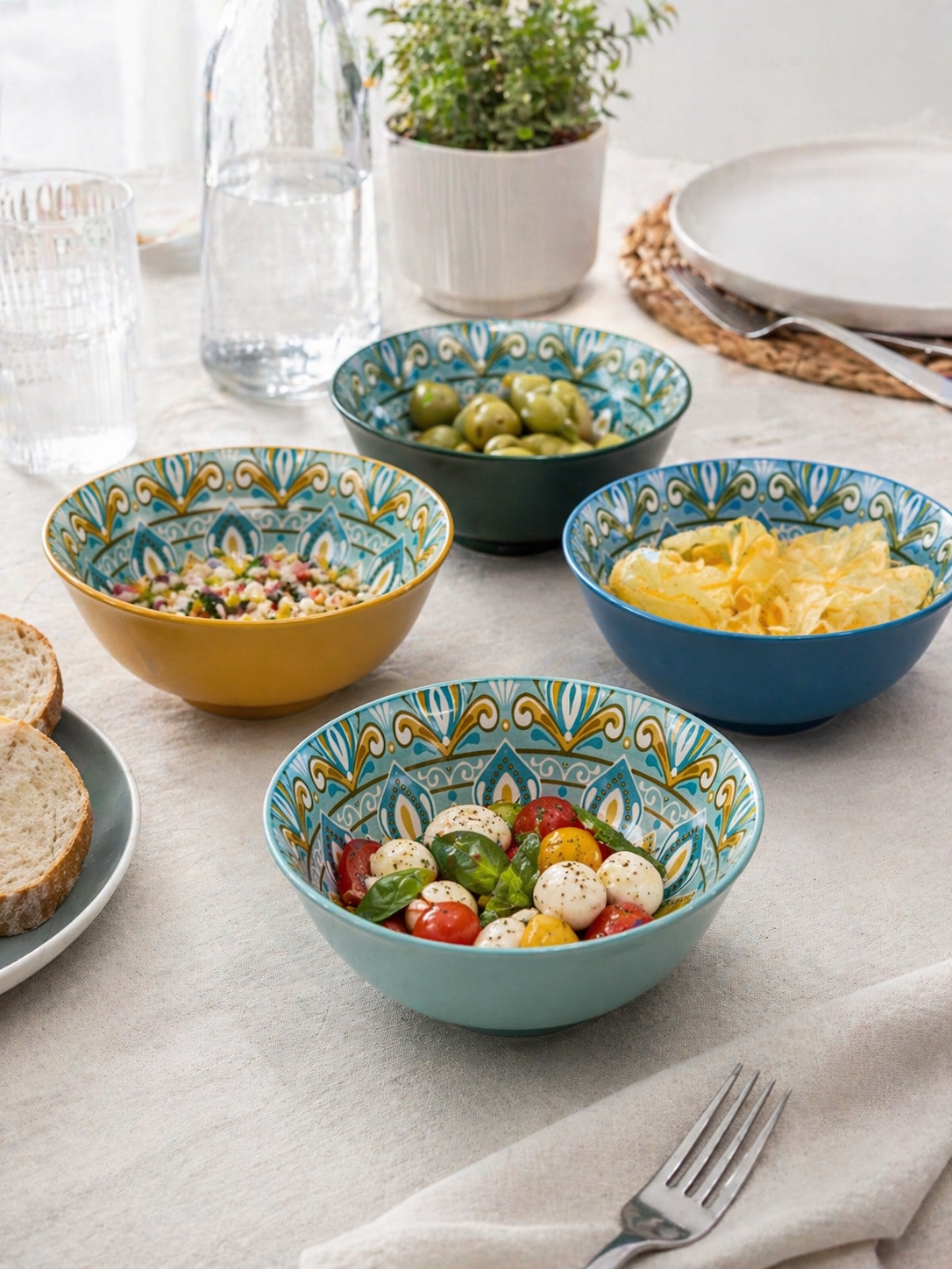 Set 4 Ciotole in Ceramica Decorata – Stile Mediterraneo