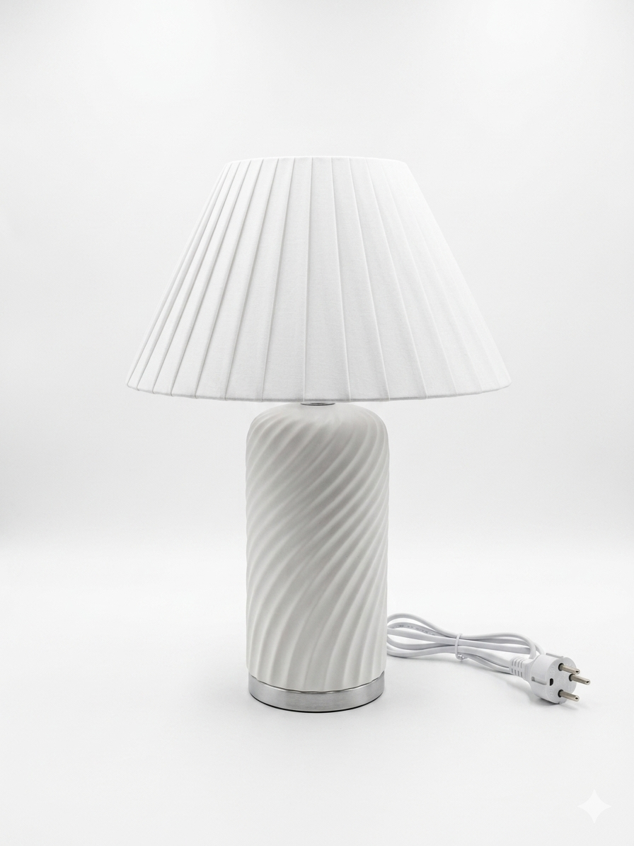 Lampada in ceramica con paralume in tessuto