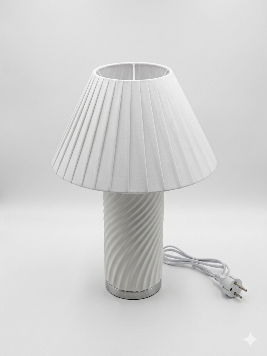 Lampada in ceramica con paralume in tessuto